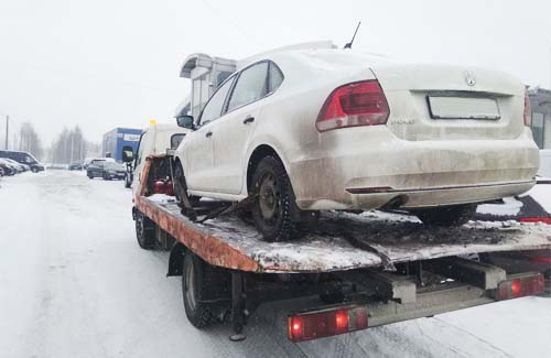 Эвакуатор для Вольцваген Поло в Калининском районе СПб